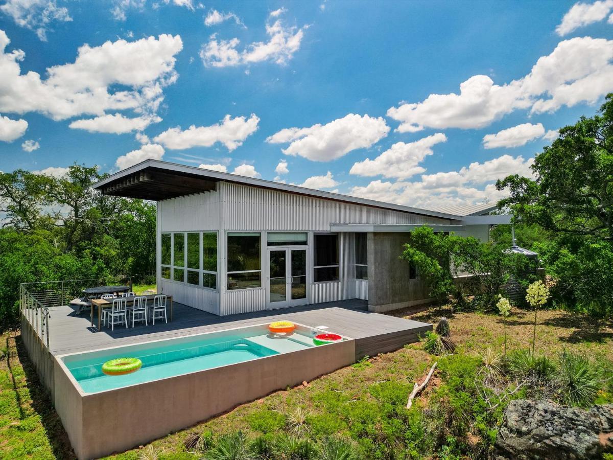 Lazo House - Riverfront With Overlooking Llano River Ngoại thất bức ảnh